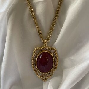 VINTAGE Stunning Red Cabochon set in 90's gold tone. Double chain, 28 inches.
